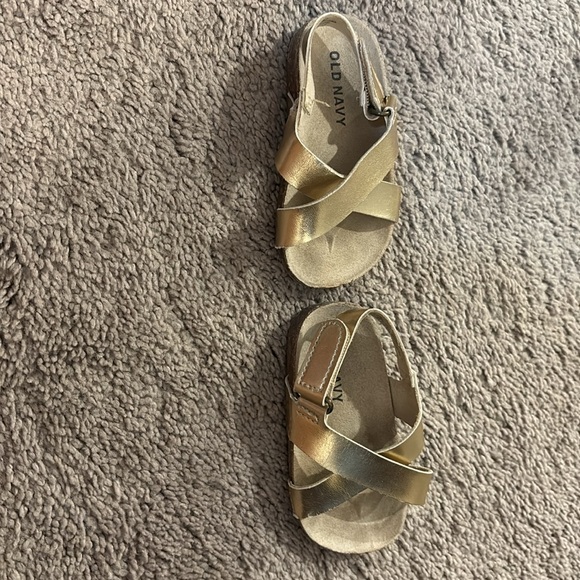 Old Navy Gold Sandals - Picture 3 of 4